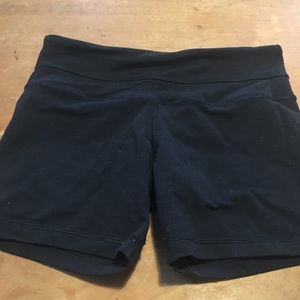 Black short spandex size S Lululemon